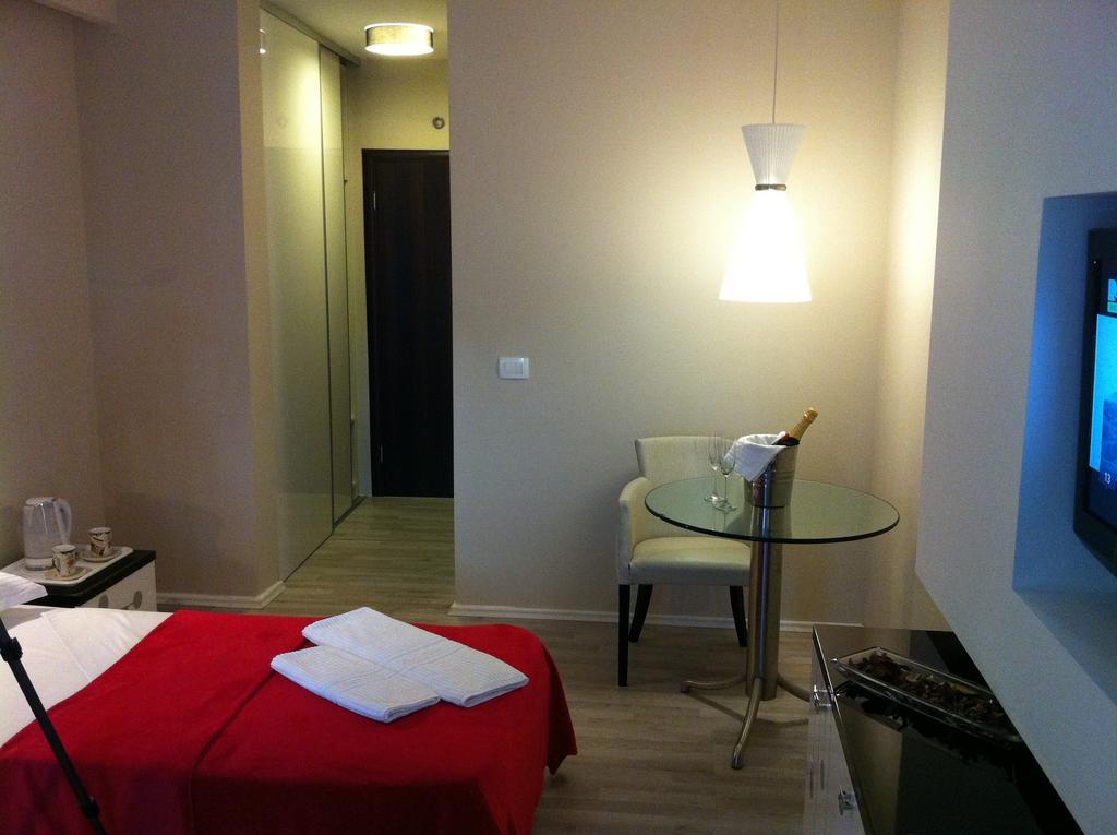 And Grand Palazzo Apartment *