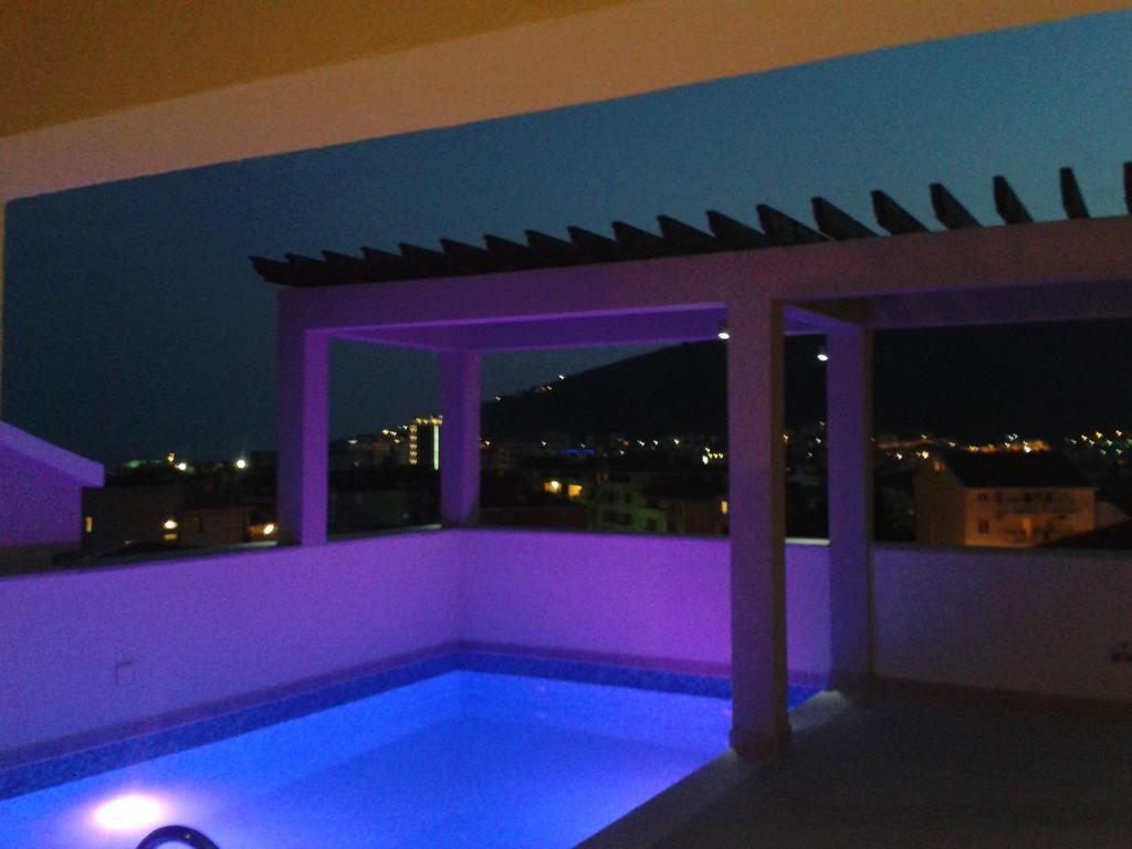 And Grand Palazzo Apartment